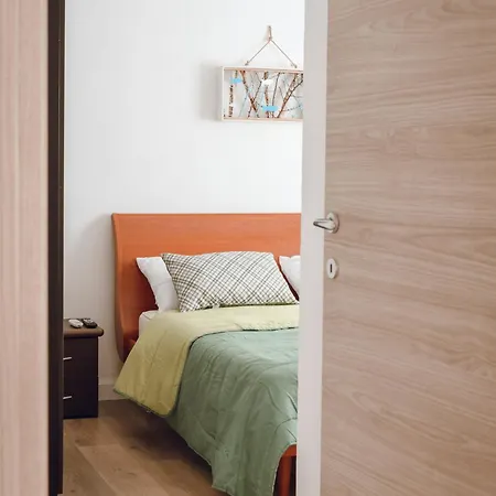 Fronte Mare, Domus Lumeras Apartamento